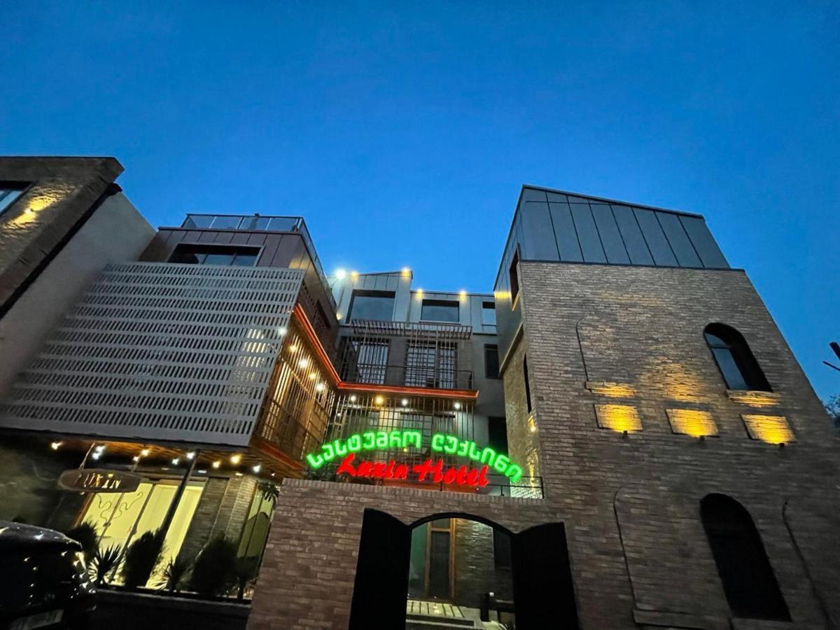 ホテル Luxin ティビリシ エクステリア 写真